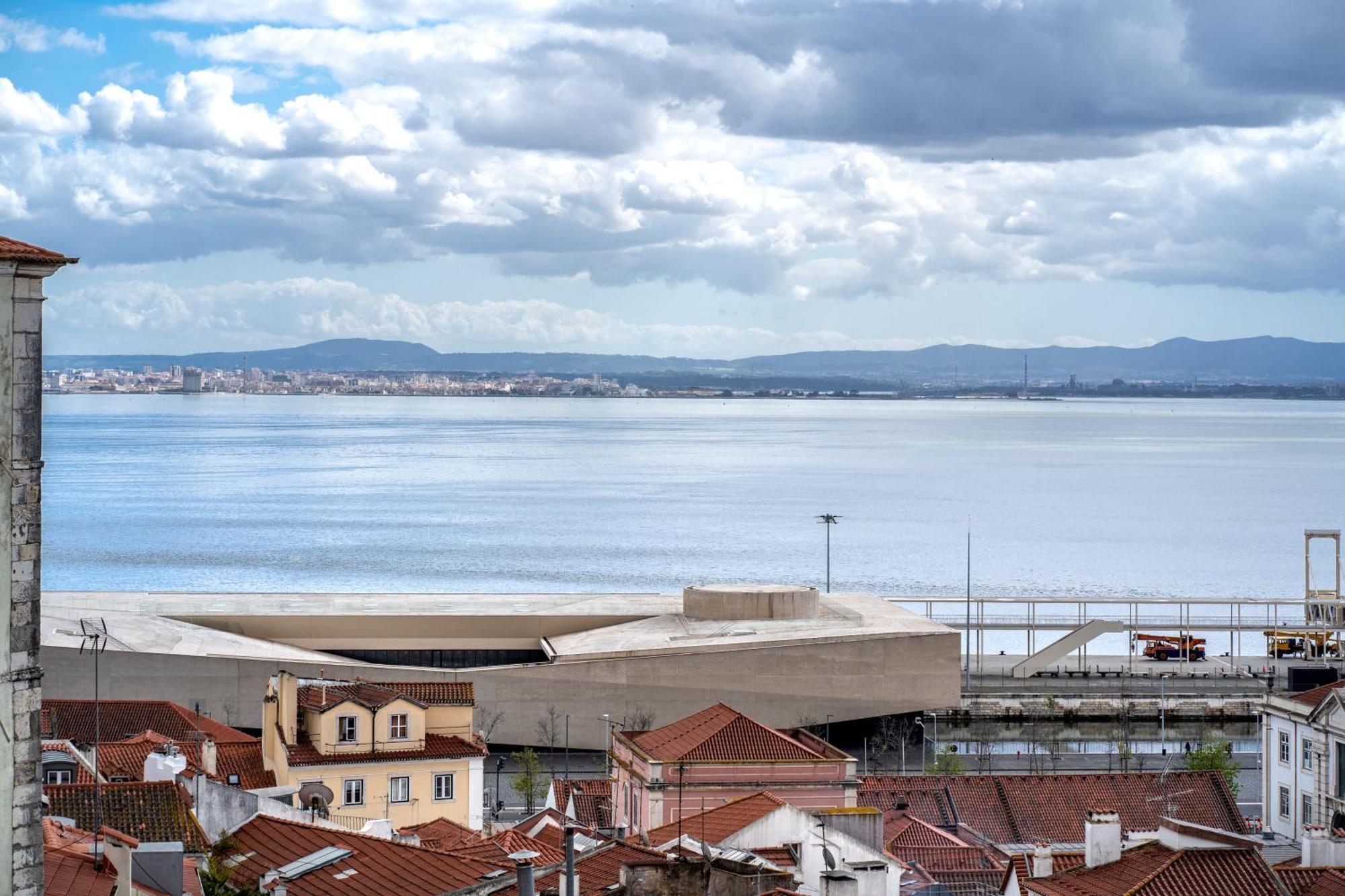 Alfama Terrace 360º - Private Terrace With Exceptional River View With A/C! Lisabona Exterior foto