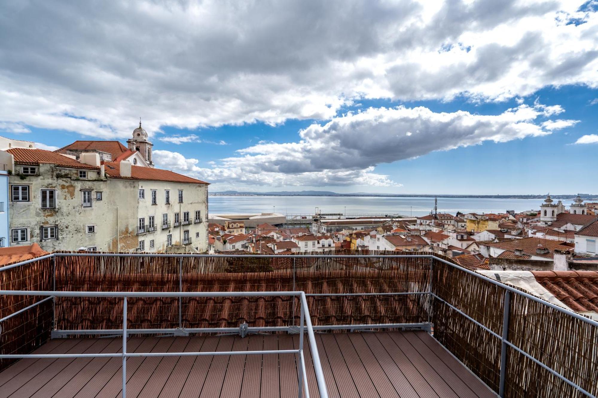 Alfama Terrace 360º - Private Terrace With Exceptional River View With A/C! Lisabona Exterior foto